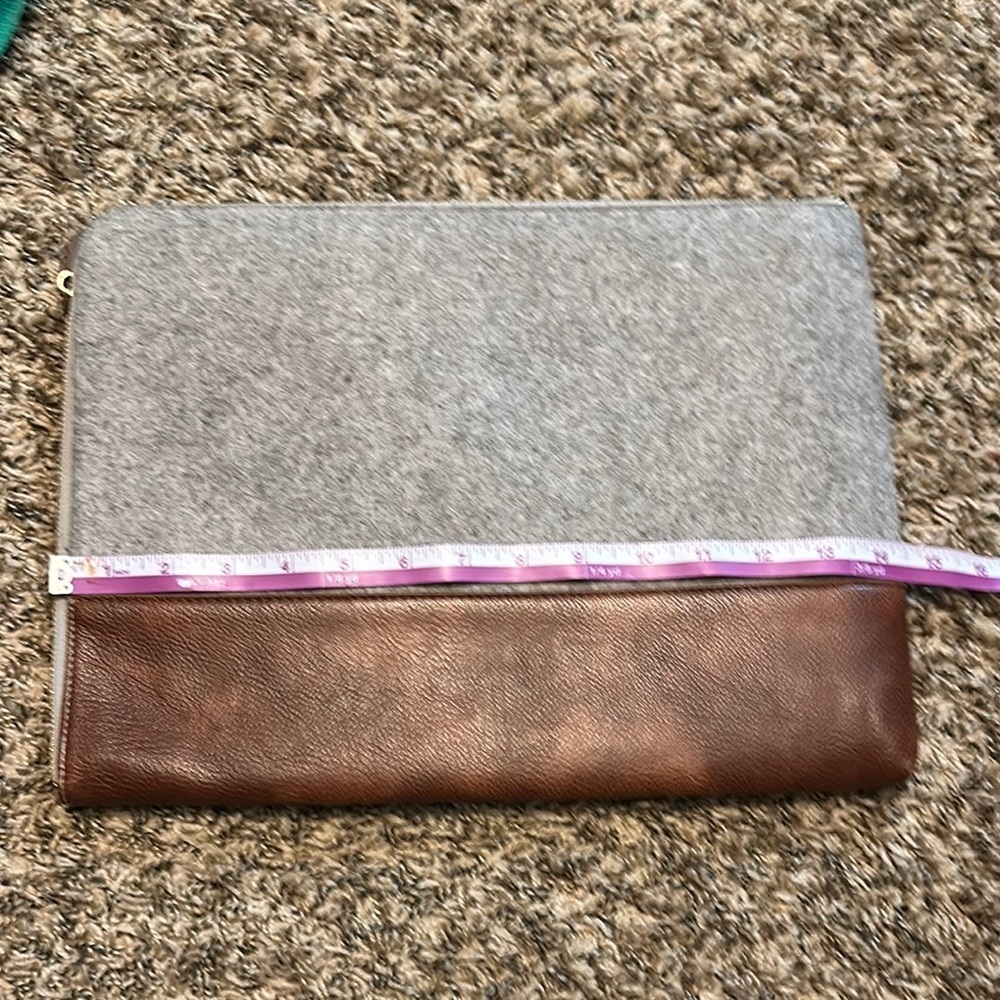 Stylish Gray and Brown Lap Top Bag - Picture 4 of 5